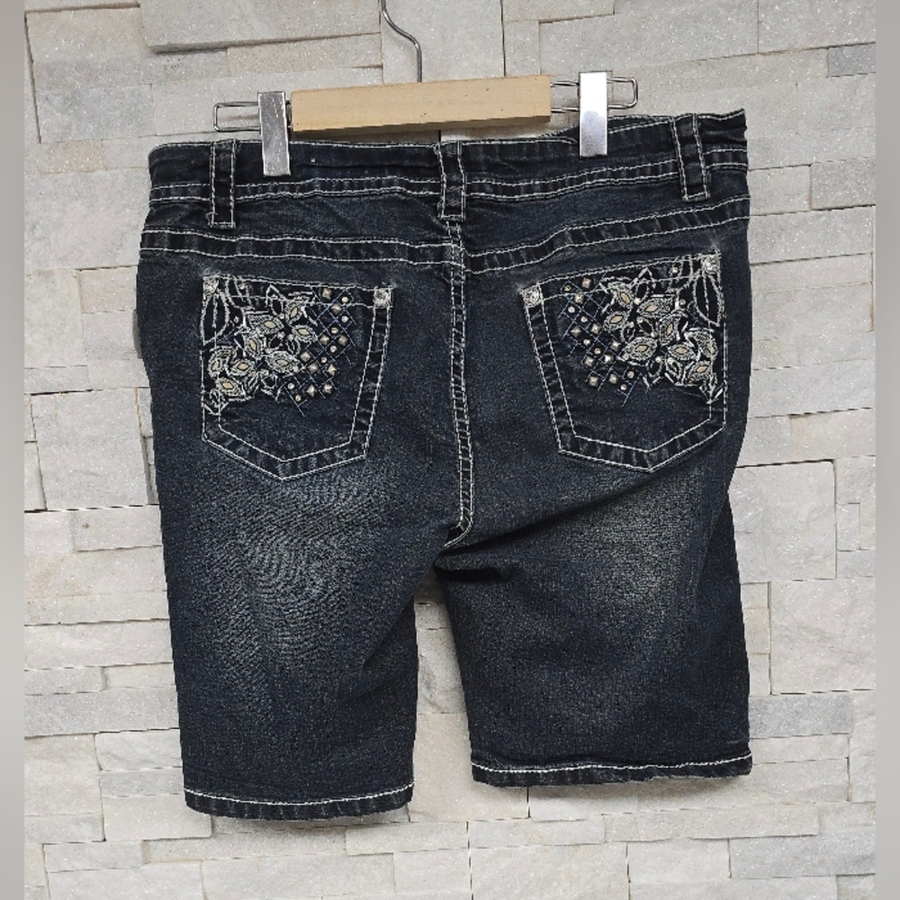 ✨ Women’s Denim Shorts Bundle – Size 12 – 4 Stylish Pairs – Chic & Casual - Picture 6 of 16